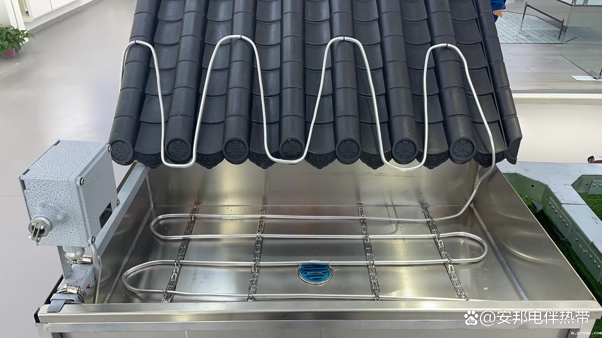 天沟融雪技术全揭秘(图1) fcc1435651143cfeb0c0658ac062844c5579.jpeg