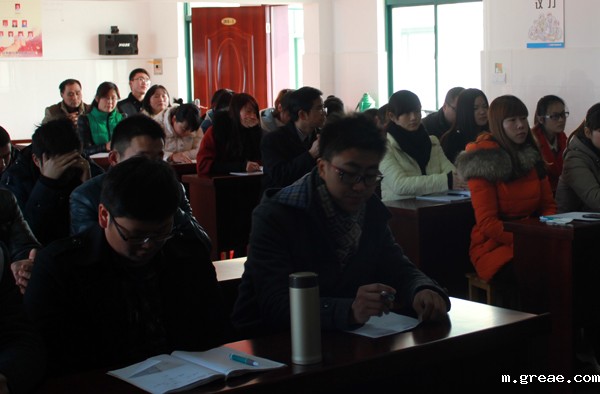 米兰app体育官方入口下载安装集团党支部召开党的群众路线教育实践活动动员大会(图2) 米兰app体育官方入口下载安装集团党支部召开党的群众路线教育实践活动动员大会(图2)