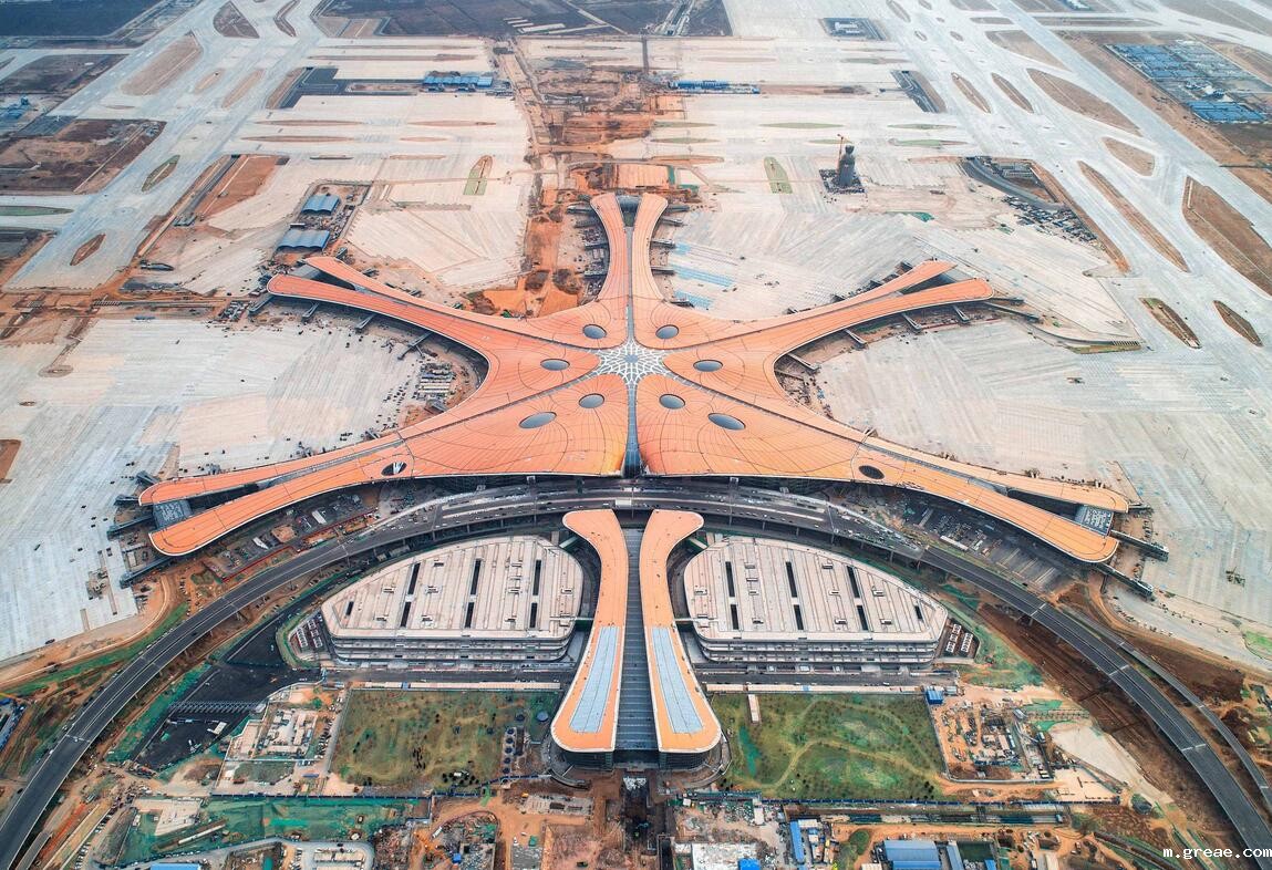 北京大兴机场屋面、天沟融雪(图1)