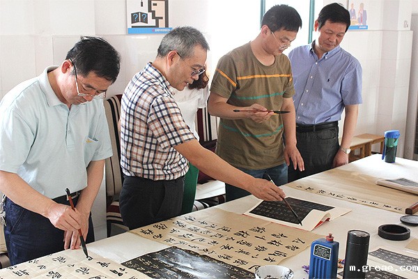 中国人民大学、北京师范大学王学嶺书法工作室在米兰app体育官方入口下载安装集团面授会(图1)